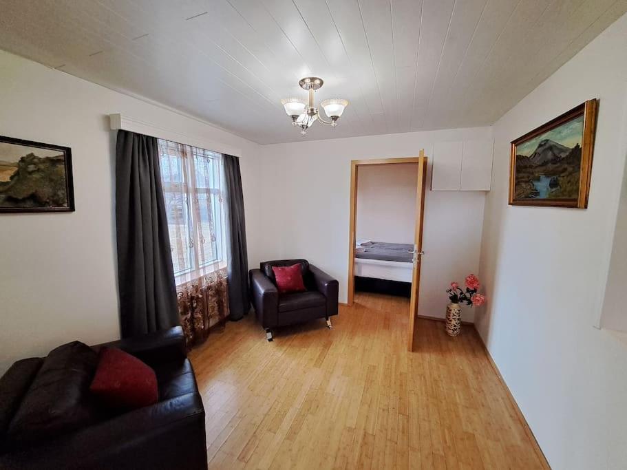 אקורירי Spacious Apartment -Top Location מראה חיצוני תמונה